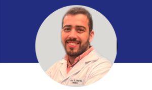 <h3><span style="color: #003366;">Dr. Bruno Pinheiro Martins</span></h3> <span style="color: #000000;">Oftalmologia Geral</span>  <p><span style="color: #808080;">CRM-MS 15617 RQE: 9397</span><p/>